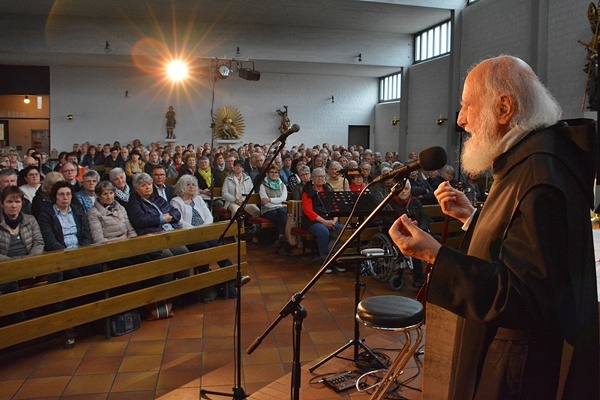 stadtpfarrkirche heilig abend 241220 5